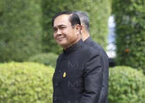 “ประยุทธ์” รับเตือนเหตุไม่สงบ 3 จว.ใต้เรื่องภายใน ปัดปิดชายแดนไทย-มาเลย์