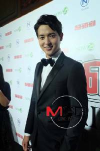 (ชมคลิป) “เจมส์จิ” โต้หายหัว งานบวช “พระเกรท” เผยเลยเบญจเพสจะบวชมั่ง