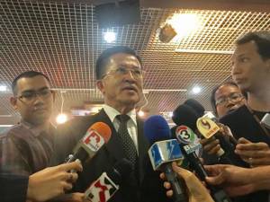 “วิทยา” ซัด สตช.ใช้นิสัยข่มขู่ จี้รัฐปฏิรูปใน 10 เดือน จ่อไล่ ตร.ไปขอข้อมูลวิ่งเต้นที่ “บิ๊กแป๊ะ”
