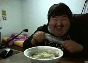 ชาวเน็ตตะลึง!หนุ่มอ้วนจอมเขมือบโชว์แห่งเกาหลีลดน้ำหนักตัวเองเปลี่ยนเป็นคนละคน
