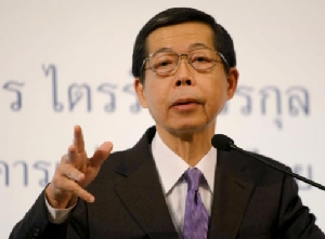 อดีตผู้ว่าฯ ธปท. ห่วงปัญหาหนี้สหกรณ์ออมทรัพย์-หนี้อสังหาริมทรัพย์ เป็นจุดเสี่ยงเศรษฐกิจไทย