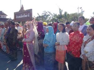 ปัตตานีจัดขบวนแห่เอกลักษณ์ทางวัฒนธรรม ของดีเมืองตานีและงานกาชาดจังหวัด