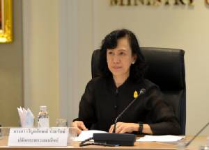 ก.พาณิชย์ ร่วม ส.ค้าปลีกค้าส่ง ทำโครงการ “พี่เลี้ยงโชวห่วย ช่วยคนตัวเล็ก”