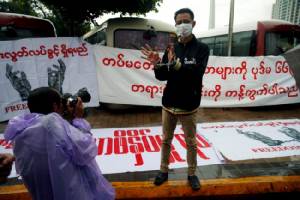 เพื่อนร่วมอาชีพร้องรัฐบาลพม่าปล่อยตัว 3 นักข่าว ถูกจับเพราะแค่ทำตามหน้าที่