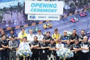 “ซานิ, เติ้ล, กวาง” ร่วมซิ่ง บางแสน กรังด์ปรีซ์ 2017