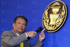 “วัชระ” เผย “อัศวิน” นัดถกแผงลอยแก้ปัญหาพรุ่งนี้ โวย “บิ๊กตู่” ลอยแพ จี้อนุโลม