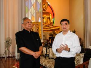 “สุเทพ” ผุดไอเดียหาคนช่วยปฏิรูป ตร.ให้อยู่ในจังหวัดจนเกษียณ ค้านใช้ระบบทหาร