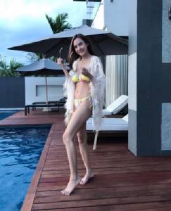 เต็ม 10 ได้กี่คะแนน? เมื่อ  “กระแต” ปั้นหุ่นส่งการบ้านให้ครูโยคะดู