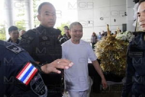 “เณรคำ” เข้าคุก ศาลรับฟ้องฉ้อโกง-ชำเราเด็ก สั่งยึดที่ดิน-รถหรูอีกกว่า 43 ล้าน