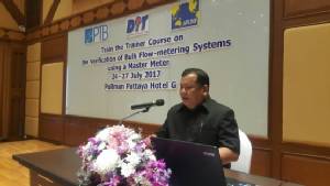 กรมการค้าภายในติวเข้มบุคลากรชั่งตวงวัด เพิ่มความรู้ตรวจมาตรวัดน้ำมันเชื้อเพลิงขนาดใหญ่