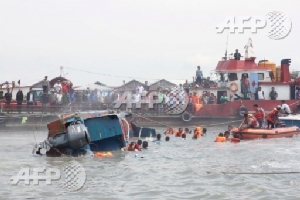 At least eight dead in Indonesian boat accident