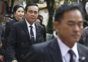 “บิ๊กตู่” ยันคำสั่งฟัน 70 ขรก.แค่ให้หยุดปฏิบัติงาน เผยสอบเสร็จลงโทษแล้ว 40%