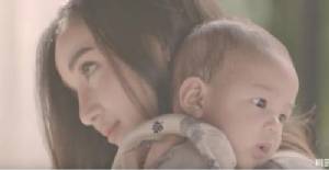ผลงานชิ้นแรกในชีวิต!! "น้องเรซซิ่ง" จูงมือ "แม่แพท" เล่น MV เพลง "อย่าปล่อยมือฉันได้ไหม"