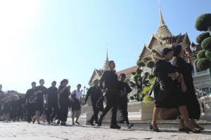 ศตส.เผยยังไม่มีกำหนดแจ้งให้เข้าสักการะพระบรมศพวันสุดท้ายเมื่อใด
