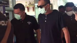 ตร.ส่งตัวฝากขังผัดแรกแก๊งอุ้มเสี่ยเต็นท์รถมือสอง พร้อมค้านประกันตัวหวั่นข่มขู่พยาน