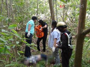 หนุ่มพม่าเครียดผูกคอตายกับต้นกระถิน คาดถูกทางบ้านขอเงินบ่อย