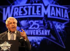 “ริค แฟลร์” ตำนาน WWE ป่วยขั้นโคมา รอเช็กอาการหลังผ่าตัด