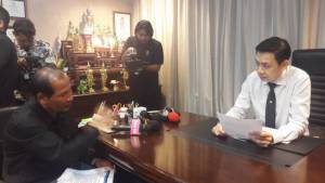 หนุ่มใหญ่ร้อง ยธ.ถูก ตร.จับขึ้นศาลยัดข้อหาไม่เป็นธรรม