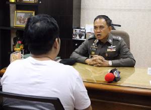 พ่อค้ายารับเสียใจโดดหนีจับกุมลงคลอง เป็นต้นเหตุนายดาบมีนบุรีจมน้ำดับ ขอโทษครอบครัว “วีรบุรุษนครบาล”