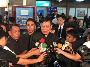 “พรเพชร” ชี้เลือกตั้งขึ้นอยู่กับ กม.ลูกที่เหลือ ไม่ต้องปรองดองก่อน เชื่อไม่คิดลากยาว