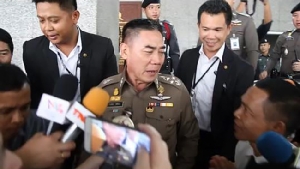 ผบ.ตร.สั่งตั้งกรรมการสอบวินัย 3 นายตำรวจพา “ยิ่งลักษณ์” หนี