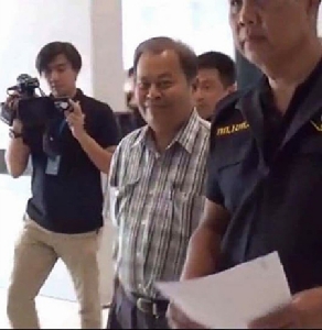 ตร.หิ้ว “ถวิล พึ่งมา” ฝากขังผัดแรกยักยอกเงิน สจล. 700 ล้าน ศาลให้ประกันวงเงิน 8 ล้านบาท