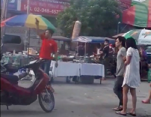 รวบแล้วสองพี่น้องปืนดุเจ้าของตลาดสดย่านลาดพร้าว ยิงขู่พ่อค้าคู่อริ (มีคลิป)