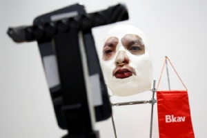 นักวิจัยเวียดนามโชว์แฮกปลดล็อก iPhone X ด้วยหน้ากาก 3D