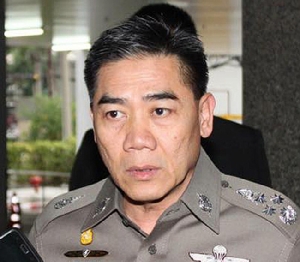 ผบ.ตร.ปัดกระแสข่าวนั่งเก้าอี้รัฐมนตรียันถนัดเป็นตำรวจ