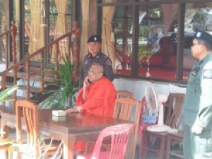 ฉาวอีก..ตำรวจบุกรวบพระครูเอี่ยวเงินทอน ฐานอนาจารเด็กข้ามปีซ้ำ