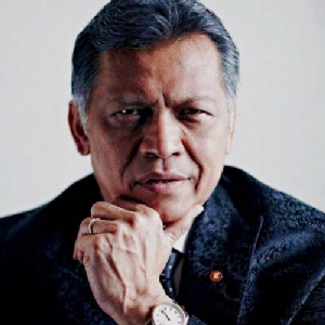 “สุรินทร์ พิศสุวรรณ” หัวใจวายเฉียบพลัน เสียชีวิตแล้ว
