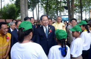 “กฤษฎา” สร้างไลน์กลุ่ม ขรก.เกษตรทั่วประเทศ ประเดิมสั่งอธิบดีกรมพัฒน์ทำข้อมูลแหล่งน้ำขนาดเล็ก ชูธนาคารน้ำใต้ดินสร้างทางเลือก นโยบายลดพื้นที่ปลูกยาง