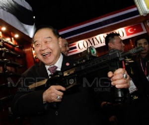 “บิ๊กป้อม” ยิ้่มพาบิ๊กเหล่าทัพถกลาว คนสนิทยันเพจเชียร์ไม่ใช่ของนาย