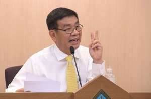 กกต.ยันไม่มีสมาชิกพรรคชื่อซ้ำกัน เชื่อ เม.ย. 61 เกิดแรงกระเพื่อมการเมืองครั้งใหญ่