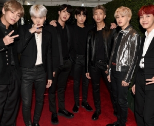 แฟนคลับ “BTS” ไม่พอใจดีเจแคนาดาเปิดเพลงเกาหลีวงอื่น ลั่นหนุ่ม ๆ ทำงานหนักกว่าจะดังอย่ามาเกาะกระแสง่าย ๆ