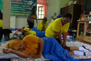 แม่บ้านหัวกาหมิงสตูลเข้าคอร์ส “นวดแผนไทยเพื่อสุขภาพ” เสริมรายได้เลี้ยงครอบครัว