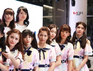“มิวนิค-ฟ้อนด์-จูเน่” นำทีมเปิดตัว BNK48 รุ่น 2 พร้อมโชว์เพลง “ฤดูใหม่”