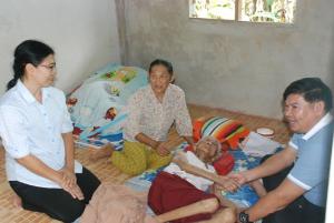 พบยายทวดอายุยืน 102 ปี สุขภาพดีลุกนั่งเองได้ไม่ป่วยติดเตียง