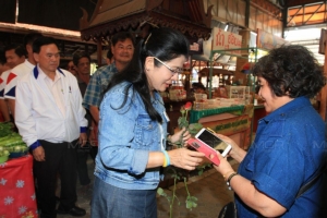 "หญิงหน่อย" นำทีมพรรคเพื่อไทย สำรวจการท่องเที่ยว เดินสายหาเสียงตลาดปากเกร็ด