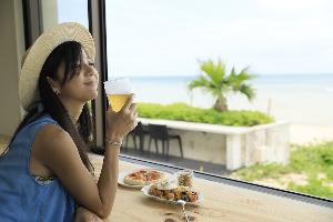 ผู้เดินทางทั่วโลก 28% และชาวไทย 38% มีแนวโน้มที่จะเดินทางคนเดียว (ภาพ : Booking.com) 