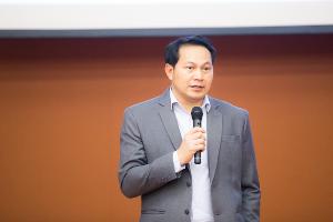 ด้าน ดร.พณชิต กิตติปัญญางาม ในฐานะนายกสมาคม Thailand Tech Startup Association , CEO- ZTRUS ผู้เชี่ยวชาญด้านการนำ AI มาใช้ในระบบบัญชี