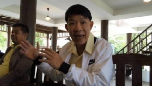 “โหรวารินทร์”เชื่อการเมืองปี 63 กระทบกระทั่งกันบ้าง ม็อบวูบเดียวหาย อภิปรายไร้ผล คนสร้างความวุ่นวายจะอยู่ไม่ได้