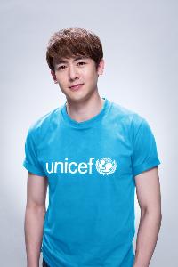 “นิชคุณ” ชวนแฟน ๆ ชมรายการวาไรตี้โชว์รูปแบบใหม่ “เดอะ บลู คาร์เพท โชว์ ฟอร์ ยูนิเซฟ” อัดแน่นความบันเทิงจุใจ  ฉีกกฎรายการระดมทุนแบบเดิม