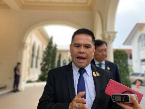 "วราวุธ" ไม่สนใจข่าวลือยุบสภา มุ่งแต่ทำงาน รับอะไรก็เกิดขึ้นขอมองเรื่องปกติ