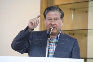 เด็กเพื่อไทยบ่นอุบผู้ใหญ่ล็อบบี้ ศึกซักฟอกยังไม่ชัดมีชื่อ "ประวิตร"