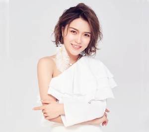 "ปล่อยตัวเองไป" เพลงรักฉลาดๆ ยอดวิว 27 ล. โดยสาวกวางตุ้ง "จวง ซินเหยียน"