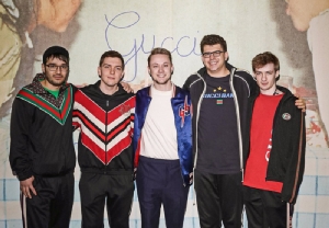 กุชชี่ ดึงทีม Fnatic ร่วมเปิดตัวคอลเลคชันเสื้อผ้าผู้ชาย
