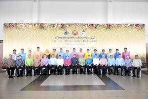 “ลูกท็อป” ชง ครม.แก้วิกฤตฝุ่น PM 2.5 ระยะสั้น ให้รถบรรทุกเข้า กทม.ชั้นในวันคู่ สลับวิ่งวันเว้นวัน