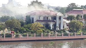ไฟไหม้บ้านนักธุรกิจชื่อดังนนทบุรีรับตรุษจีน เสียหายกว่า 1 ล้านบาท