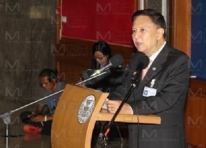 ปธ.วุฒิฯ จ่อวางมาตรการป้องกันเสียบบัตรแทน ให้นำออกที่ประชุมทุกครั้ง